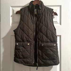 WOMEN’S THREAD & SUPPLY QUILTED VEST, SIZE SMALL